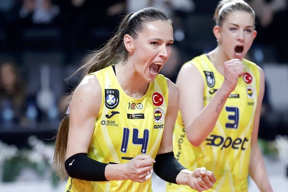 Eda Erdem resti çekti 1